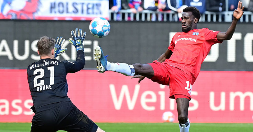 0 1 HSV Unterliegt Bei Holstein Kiel HSV De