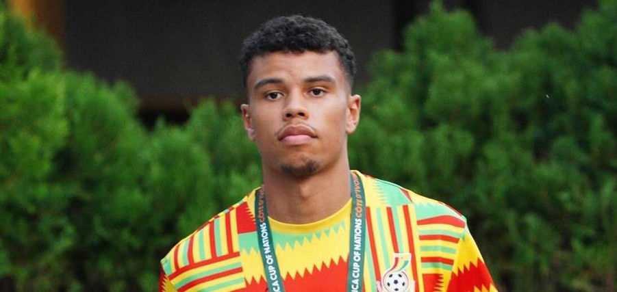 Nine Rothosen on international duty