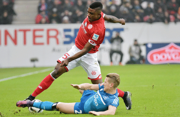 HSV (here Matthias Ostrzolek) fought hard in Mainz.