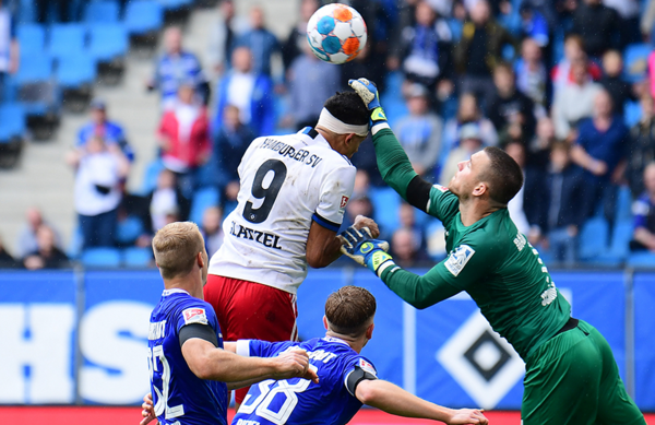 Glatzel previously played for Saturday's opponents, 1.FC Heidenheim 