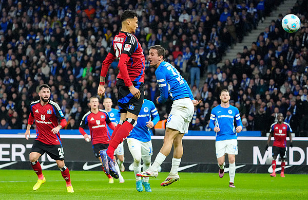 HSV striker Davie Selke scored an eleventh goal of the season on his return to his old stomping ground.