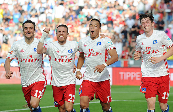 Bobby Wood celebrates his opening goal with Müller and Gregoritsch.