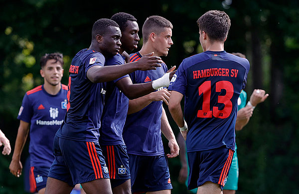 Die U21 konnte viele Trainingsinhalte gegen den FC Oberneuland schon gut auf den Platz transportieren.