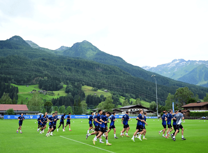 HSV arrive in Austria for training camp