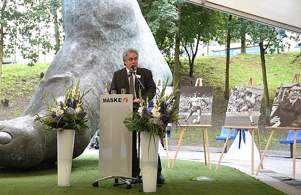 Dieter Matz vor dem Fuß.